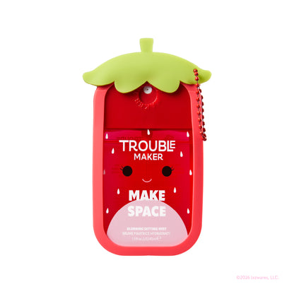 Scarlet the Strawberry Make Space Setting Mist with Snug